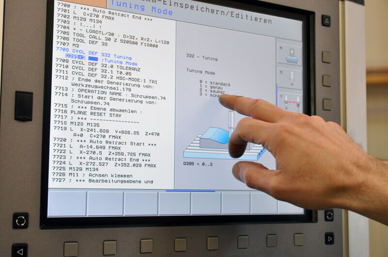 The relationship between the speed and the surface definition and accuracy can be directly influenced with Cycle 332.